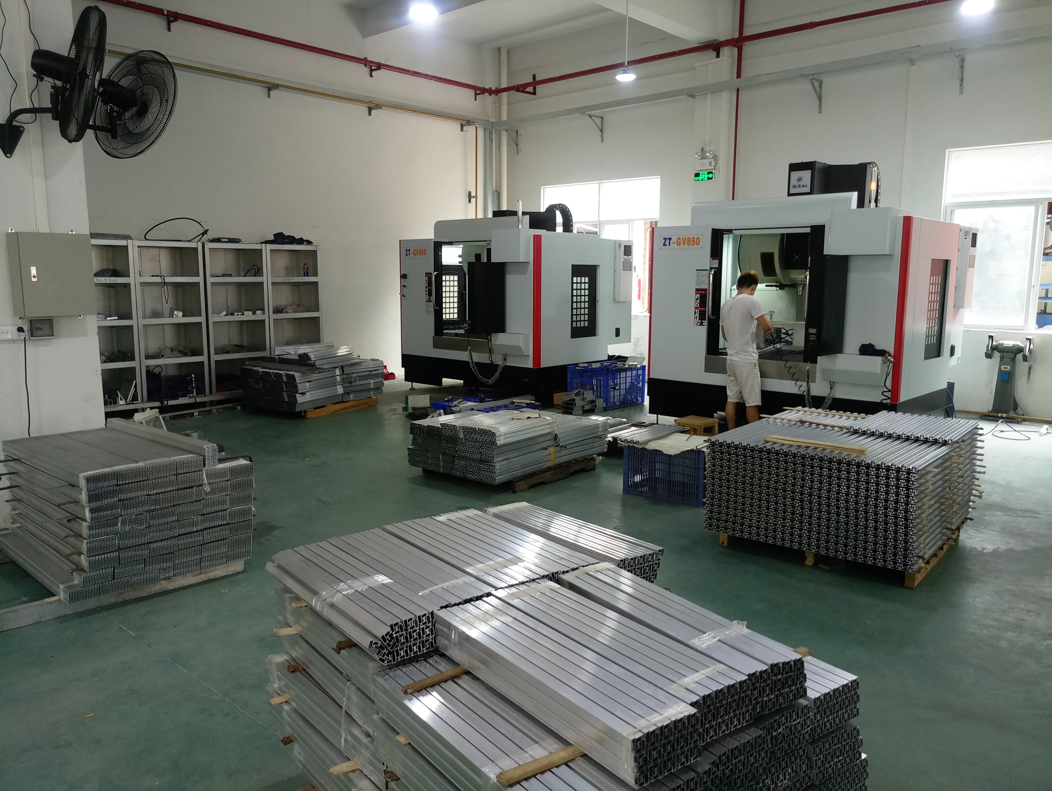 卡布灯箱铝型材生产