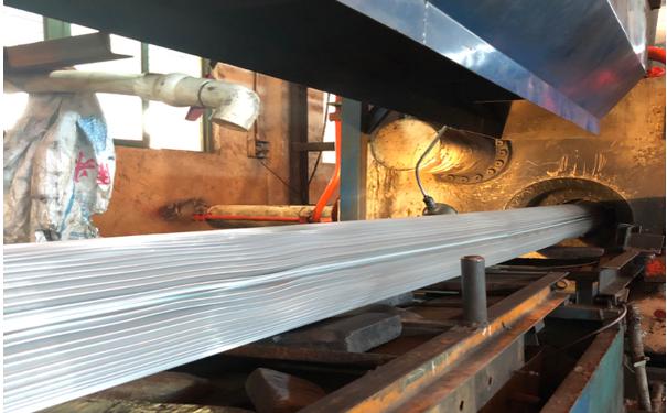 铝型材散热器挤压生产